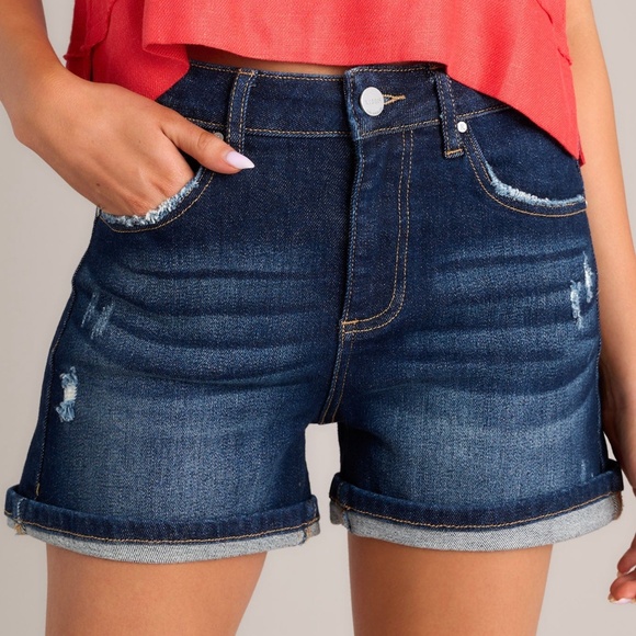Red Dress Embrace It Dark Wash High Rise Denim Shorts Size SS / Dark Wash - Picture 3 of 6